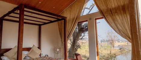 Nhà gỗ Cao cấp, quang cảnh hồ | 5 phòng ngủ, màn/rèm cản sáng, truy cập Internet không dây miễn phí