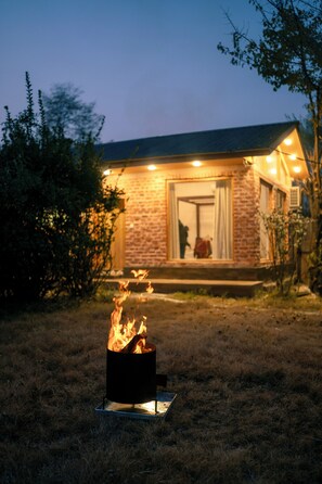 Front of property - Nigeen Vista Lakeside Chalet (Srinagar)