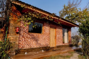 Exterior - Nigeen Vista Lakeside Chalet (Srinagar)