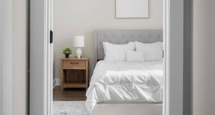 Downtown Columbus~Stunning Upscale 1 bd Suite