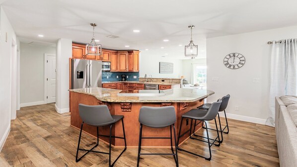 Unclassified image, 1 of 23, button