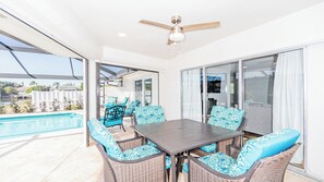 Unclassified image, 4 of 23, button - Enchanting, this four-bedroom, three-bath home promises stunning sunset views every evening. (Marco Island)