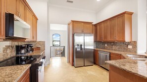 Unclassified image, 5 of 41, button - Coastal Paradise Awaits: Luxurious Beachside House with Top-Notch Amenities (Marco Island)