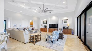 Unclassified image, 5 of 41, button