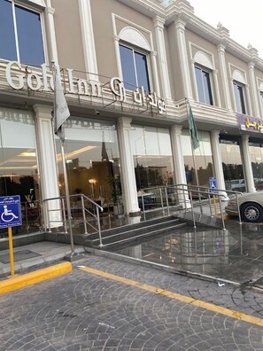Front of property - Gold Inn Serviced Apartment (Riyadh)