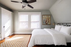 3 bedrooms, desk, iron/ironing board, WiFi