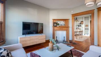 Smart TV, books