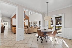 Dining - Experience Ranch living (Cle Elum)