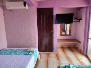 Superior Double Room, Balcony - Hotel Casa Lucina (Zihuatanejo)