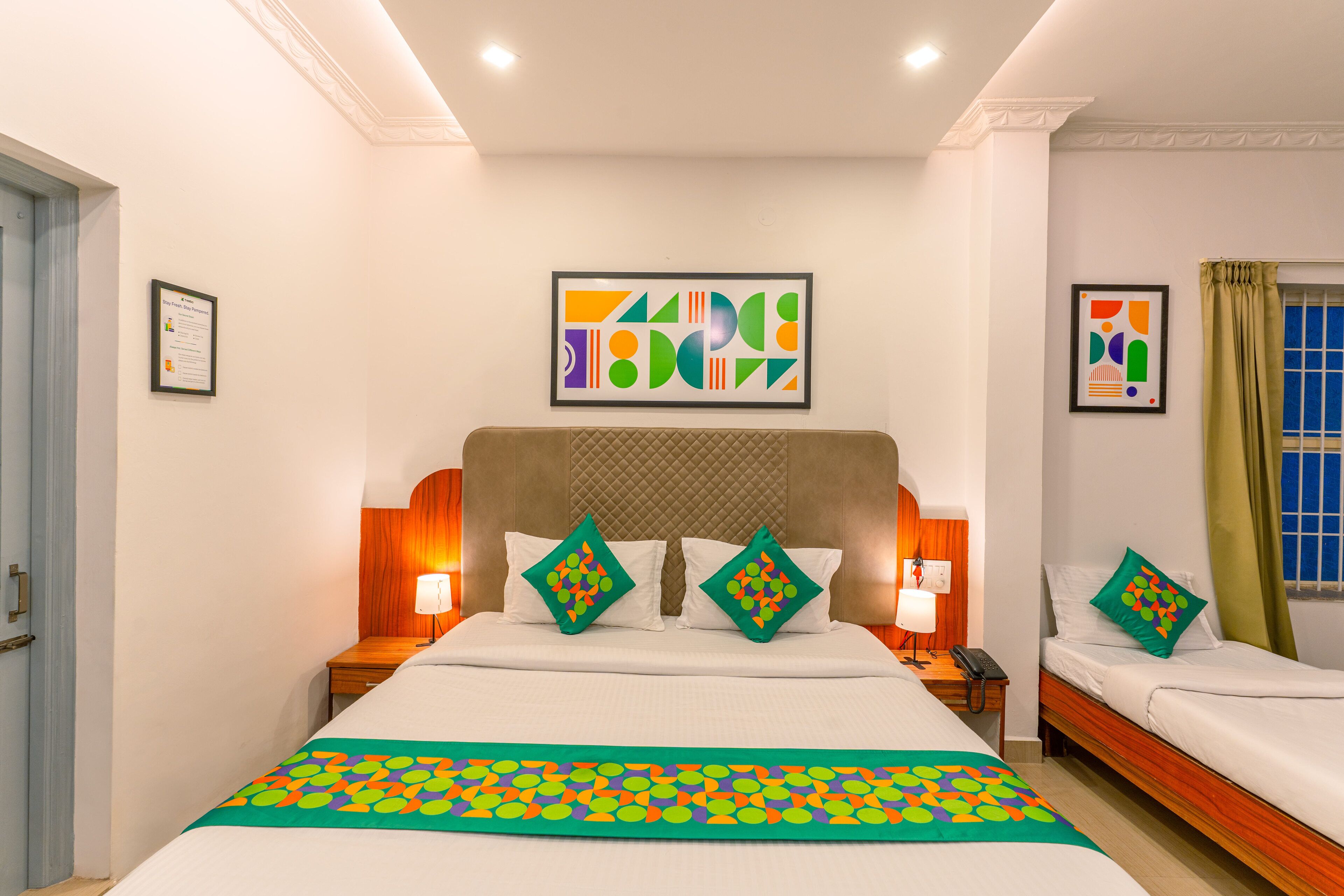 デラックス ルーム | デ スク、遮光カーテン、アイロン / アイロン台、ベッドシーツ