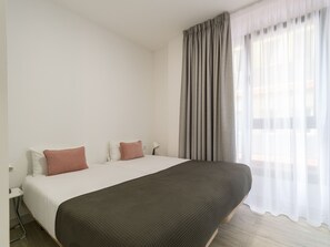 2 bedrooms, desk, iron/ironing board, travel cot