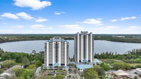 Exterior - Renovated Condo 2mi from Disney Lake (Orlando)