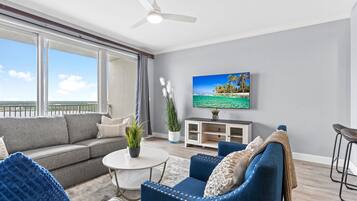 Family Condo, Balcony, Lake View | Living area