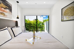 6 chambres, fer et planche à repasser, Wi-Fi gratuit, draps fournis