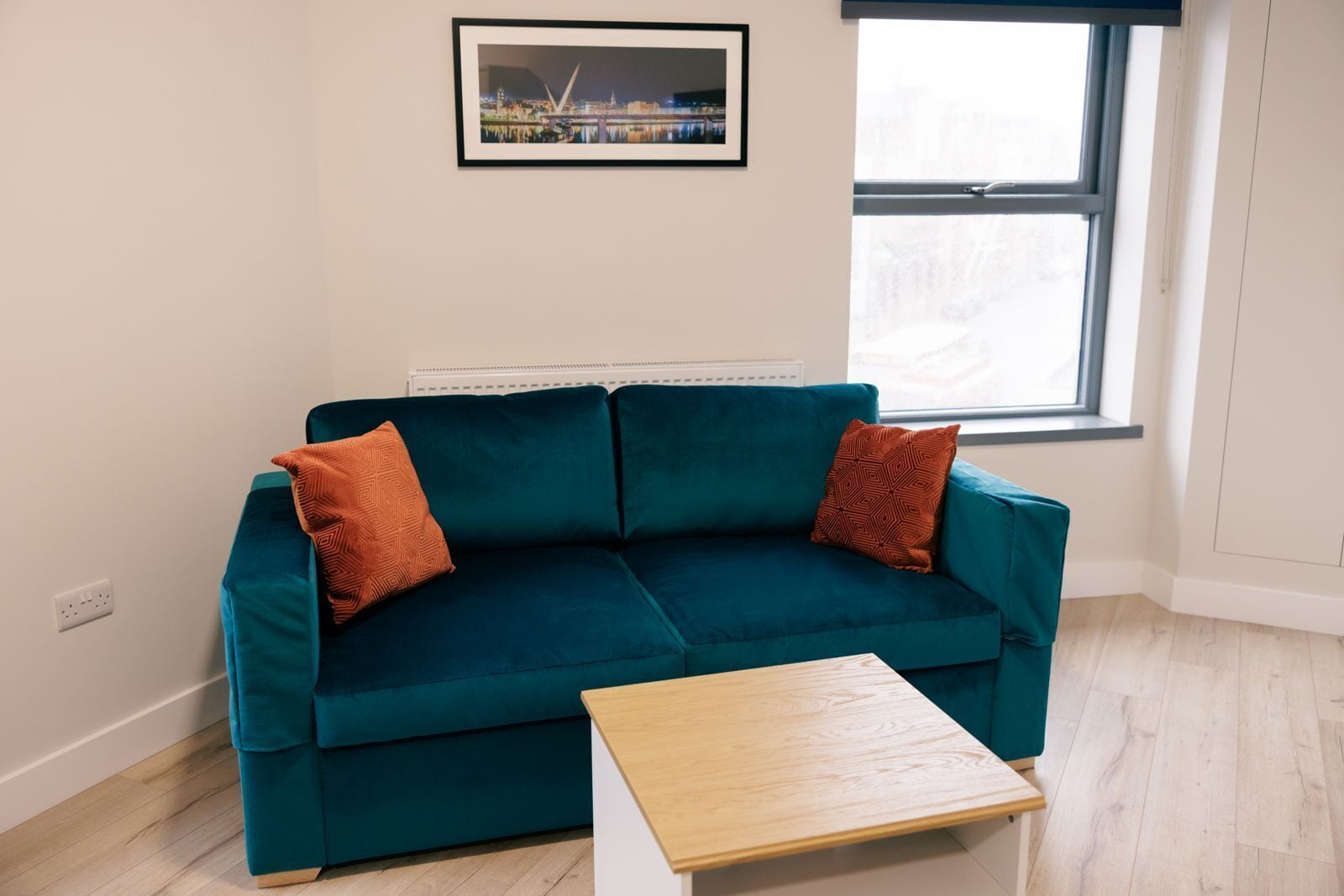 Lounge With 50inch Tv