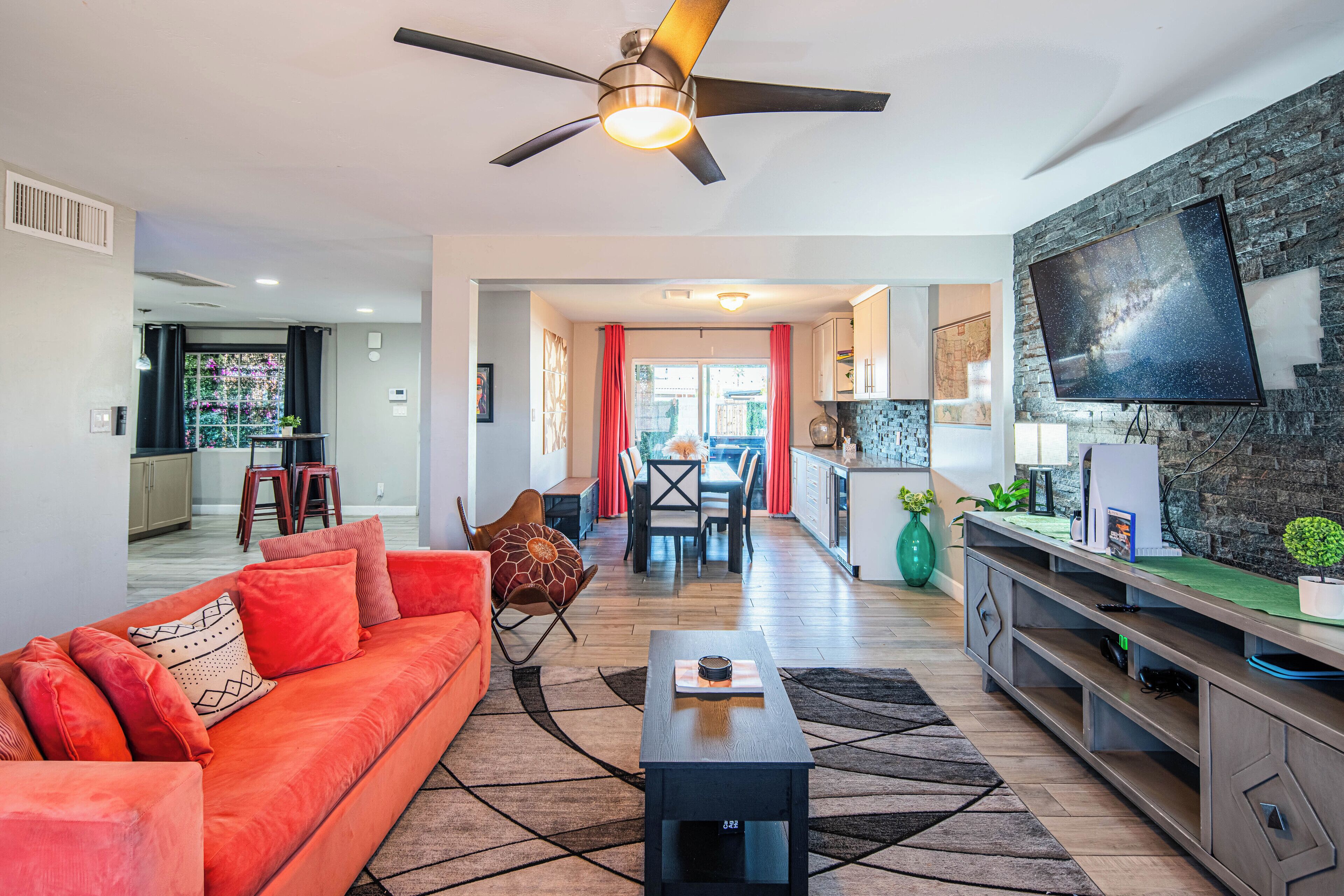 Smart TV, fireplace, video games, table tennis
