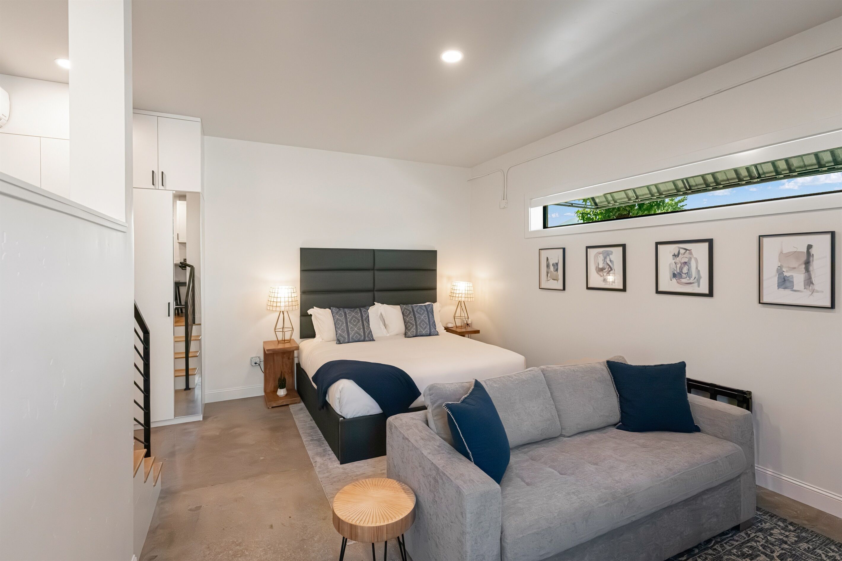 Sleeper sofa + king size bed