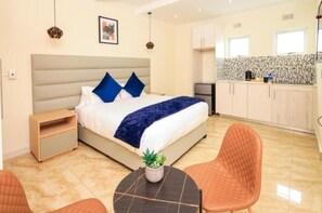 Habitación doble Deluxe | 1 habitación, wifi gratis y ropa de cama 