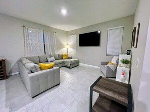 Smart-tv, tv-spel, dvd-spelare och böcker