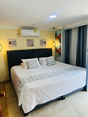 Family Room, Balcony | Minibar, free WiFi, bed sheets - Hotel Marie Real Cartagena (Cartagena)