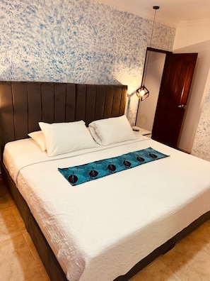 Junior Studio Suite | Minibar, free WiFi, bed sheets