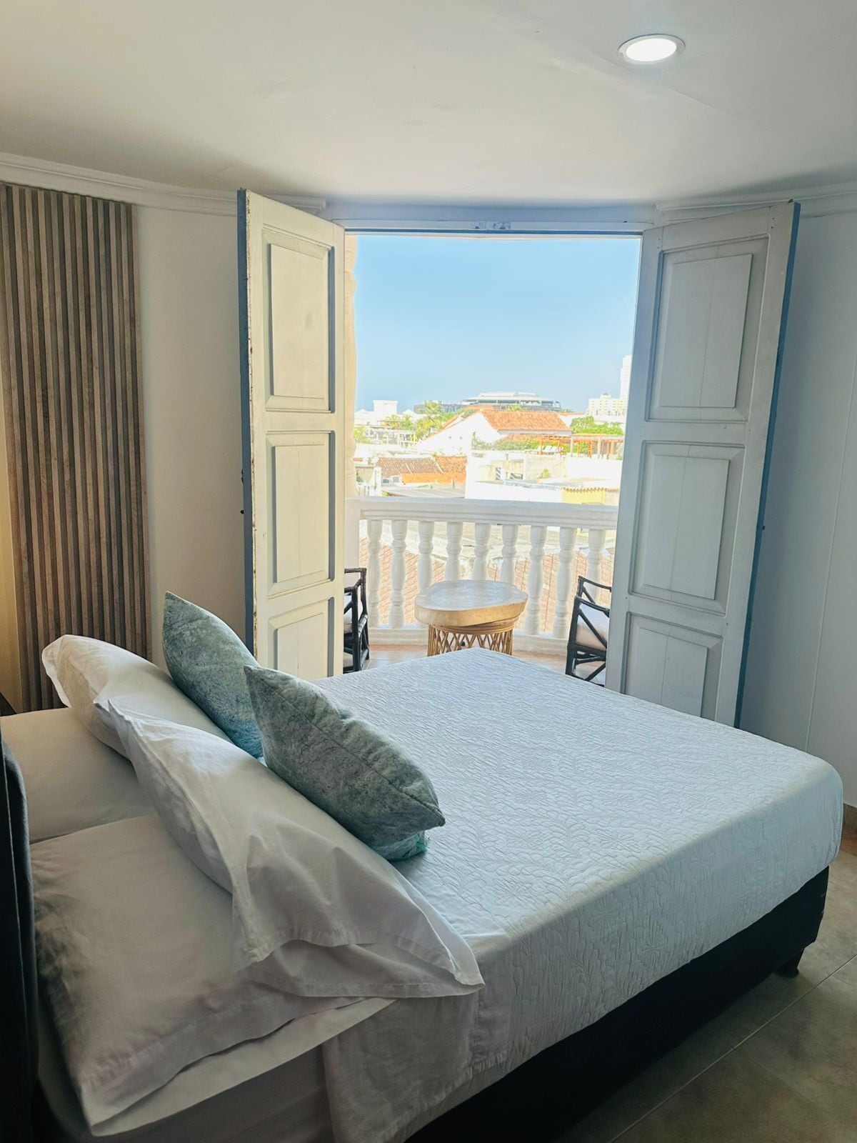 Family Room, Balcony | Minibar, free WiFi, bed sheets