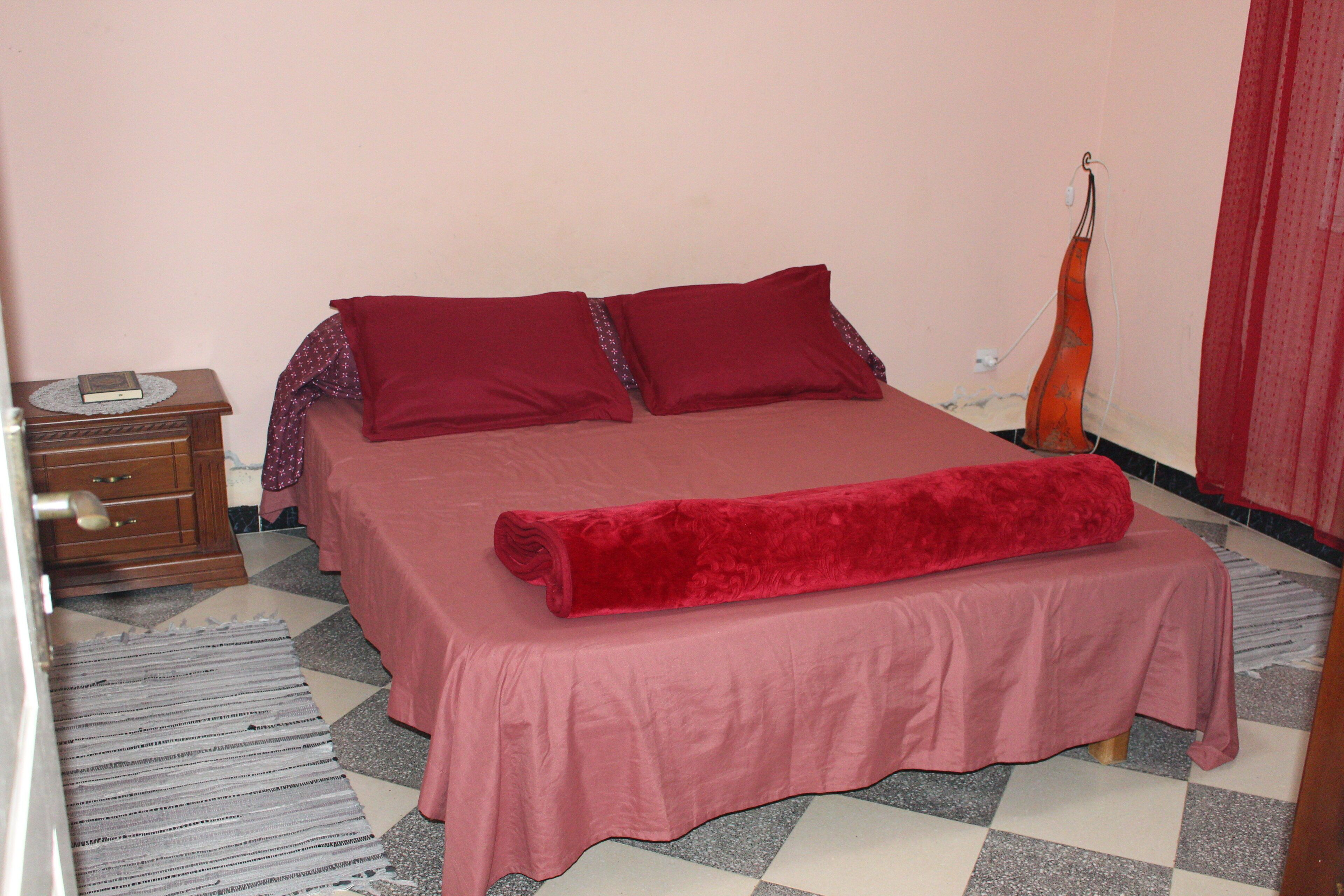 3 Schlafzimmer, Schreibtisch, Bügeleisen/Bügelbrett, WLAN