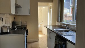 Unclassified image, 4 of 39, button - Spacious House in Stoke (Stoke-on-Trent)
