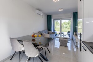 Interior - Scenic Kastel Luksic Apartments - Classic One Bedroom Apartment (Kastel Luksic)