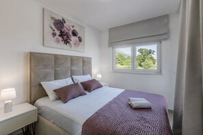 3 chambres, fer et planche à repasser, accès Internet, draps fournis