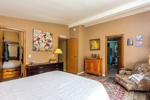 2 Schlafzimmer, Bügeleisen/Bügelbrett, kostenloses WLAN, Bettwäsche