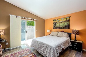 2 chambres, fer et planche à repasser, Wi-Fi gratuit, draps fournis