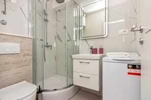 Shower, towels - Modern Apartments with Private Balcony - Premium One Bedroom Apartment (Kastel Novi)