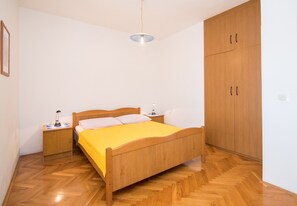 2 dormitorios, Internet, ropa de cama