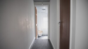 Slaapzaal, 1 slaapkamer, uitzicht op de stad | Interieur