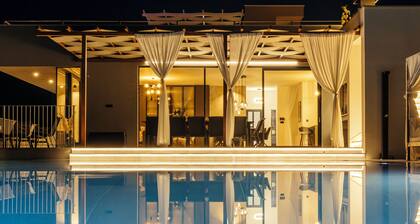 NEW! Luxury villa Colorful with 60 sqm heated pool, 6 rooms, sauna, jacuzzi