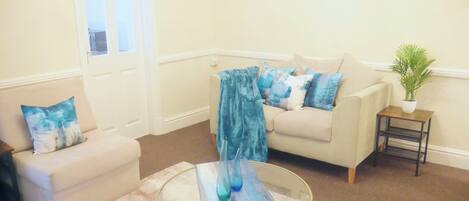 智能电视、壁炉