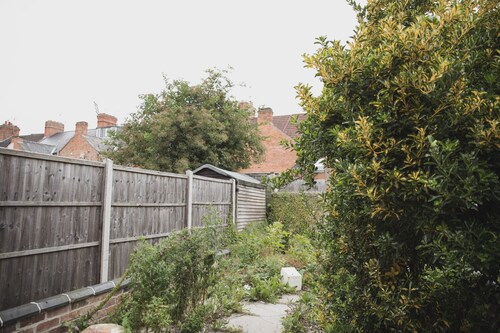 Room in Guest Room - Spacious Double Room in Leicester