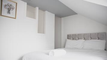 Shared Dormitory, 1 Bedroom, City View | Interior