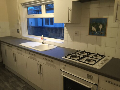 Room in Guest Room - Large Room in Leicester