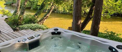 Baignoire à remous extérieure