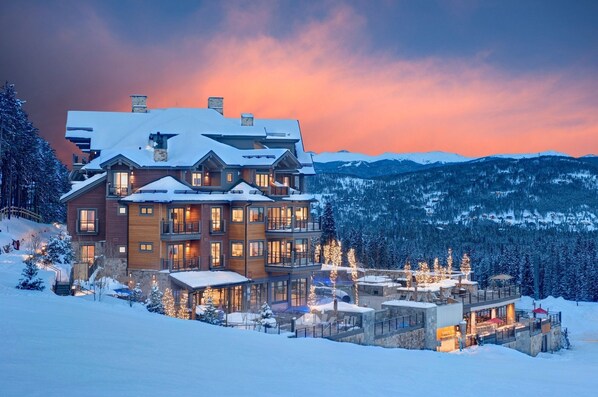 Exterior - Luxurious Cozy Lodge in BEAUTIFUL Breckenridge with SKI IN/ SKI OUT Access! (Breckenridge)