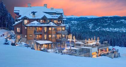 Luxurious Cozy Lodge in BEAUTIFUL Breckenridge with SKI IN/ SKI OUT Access!