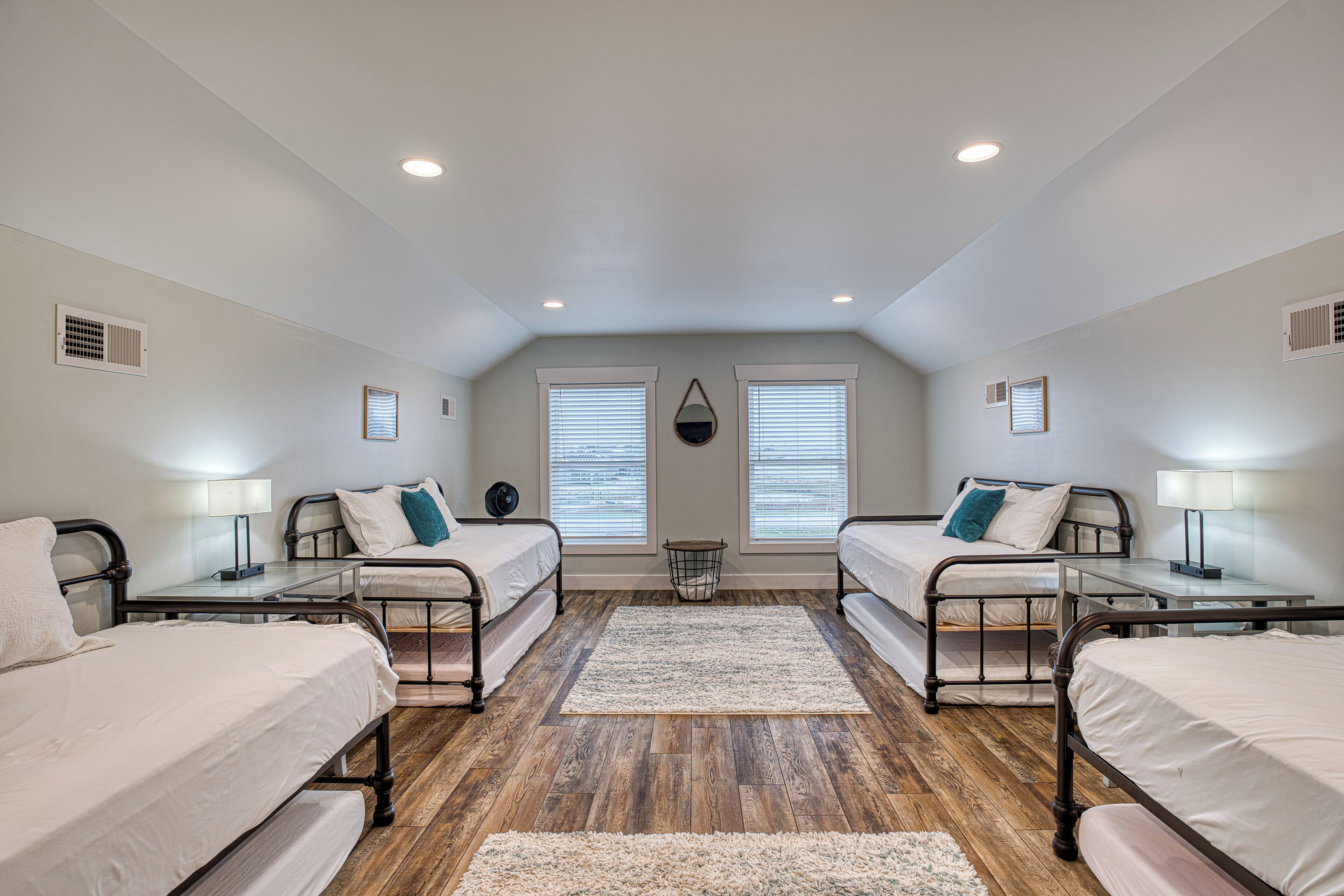 2 habitaciones, tabla de planchar con plancha y wifi gratis 