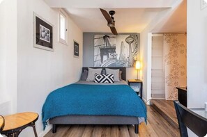 1 slaapkamer, een bureau, een strijkplank/strijkijzer, gratis wifi