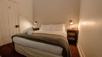 3 Schlafzimmer, Schreibtisch, Bügeleisen/Bügelbrett, WLAN