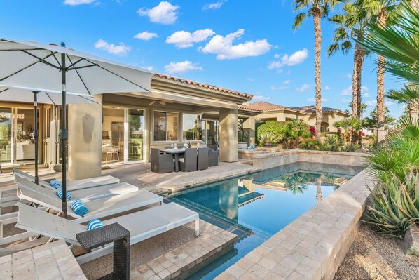 Pool - Stunning Mountain & Golf Views, Modern, Pool+Games (La Quinta)