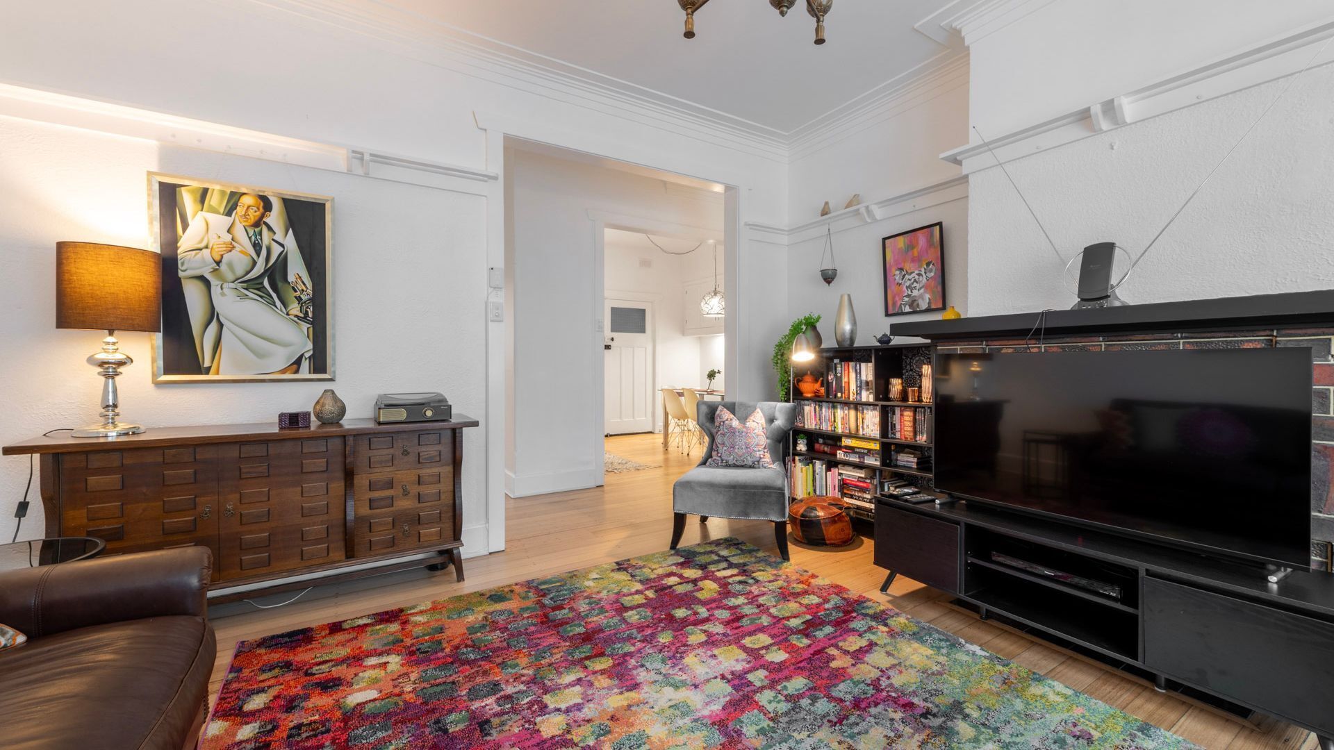 Smart TV, DVD player, books