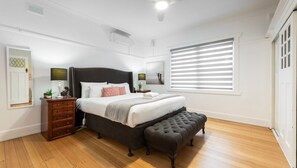 3 bedrooms, desk, free WiFi, bed sheets
