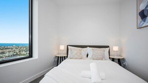 2 dormitorios, escritorio, wifi gratis y ropa de cama